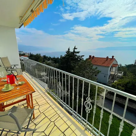 Apartments Sams Novi Vinodolski Exterior photo